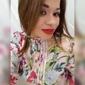 Meet your Posher, Alexandra